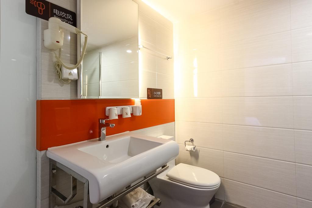 7Days Premium Guangzhou Tianhe Shipaiqiao Hotel Ngoại thất bức ảnh